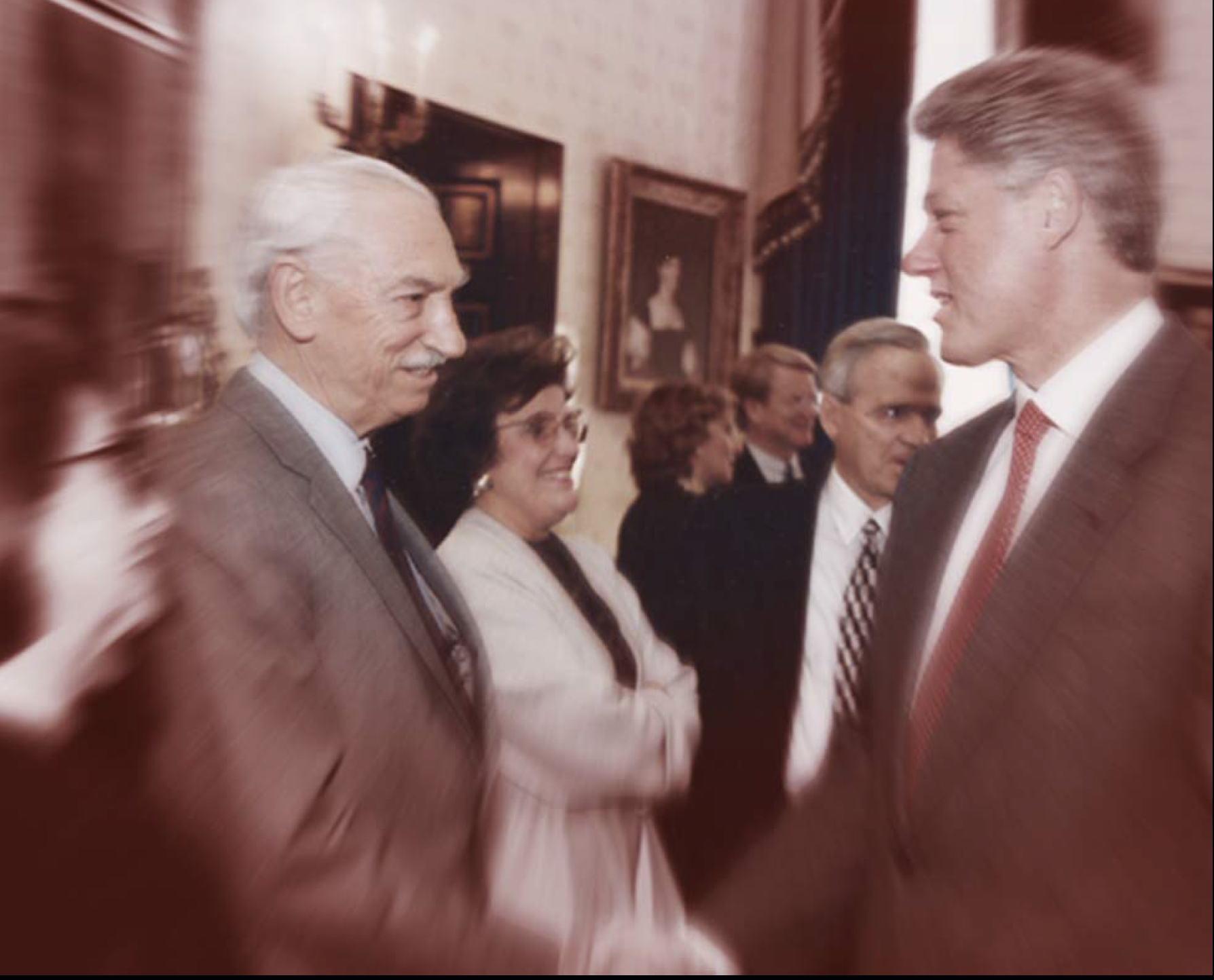 Dr. Zaffaroni and President Clinton.