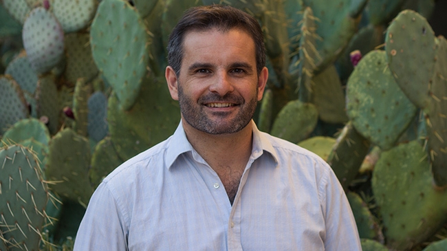 Meet our new faculty: Laureano (Lau) Gherardi, ecology