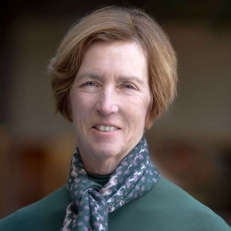 Linda G. Stuntz photo