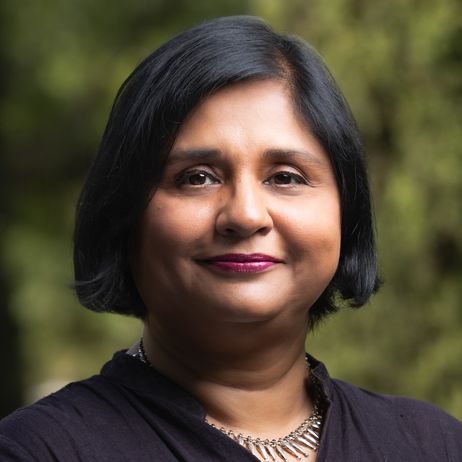 Shinjini Menon photo