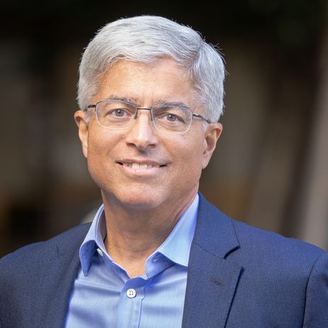 Pedro J. Pizarro photo