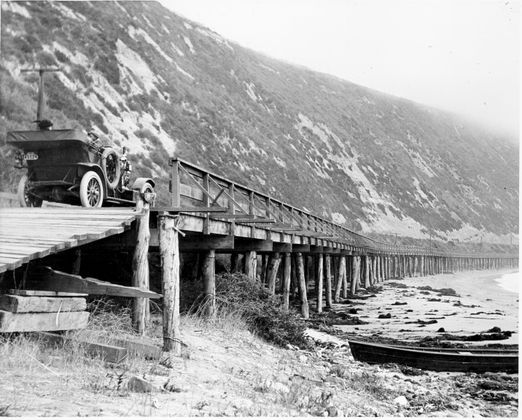 Rincon Causeway, north of Ventura, 1912 Rincon Causeway, north of Ventura, 1912