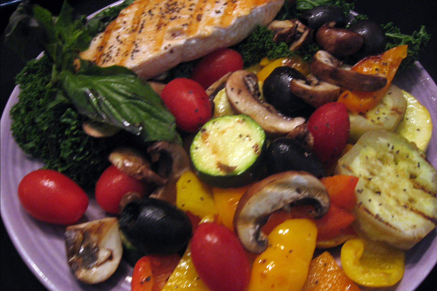 Eating protein from a greater variety of sources may lower risk of high blood pressure Eating protein from a greater variety of sources may lower risk of high blood pressure