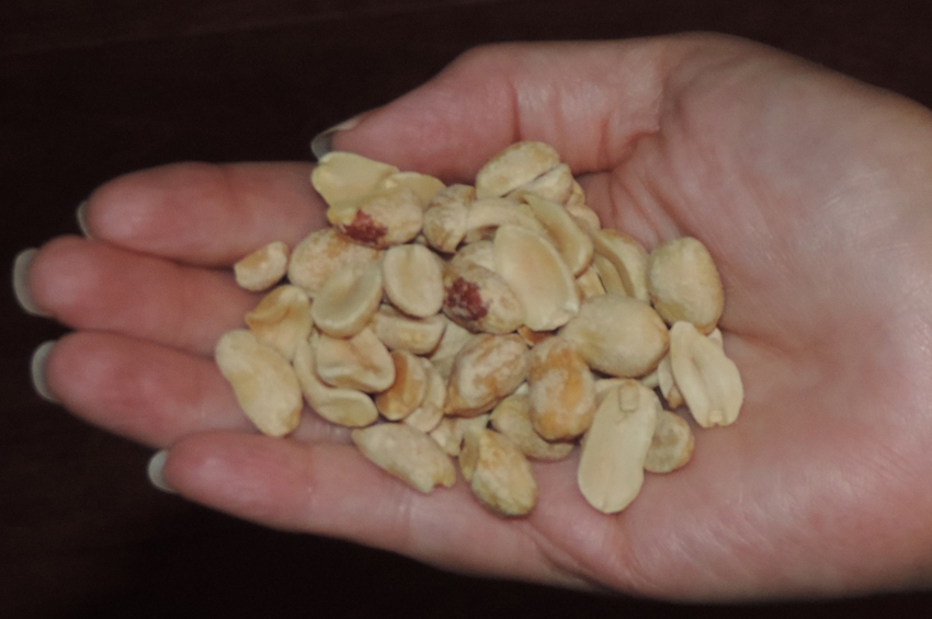 Photo Peanuts unsalted (handful) American Heart Association