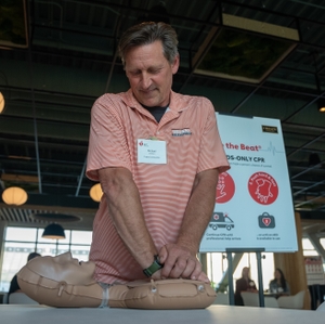 Los líderes de la construcción de Charleston celebran el éxito de la campaña Hard Hats with Heart 