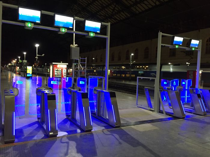 New Xerox Intelligent Ticket Gate Stops Fare Dodgers, Eases Passenger