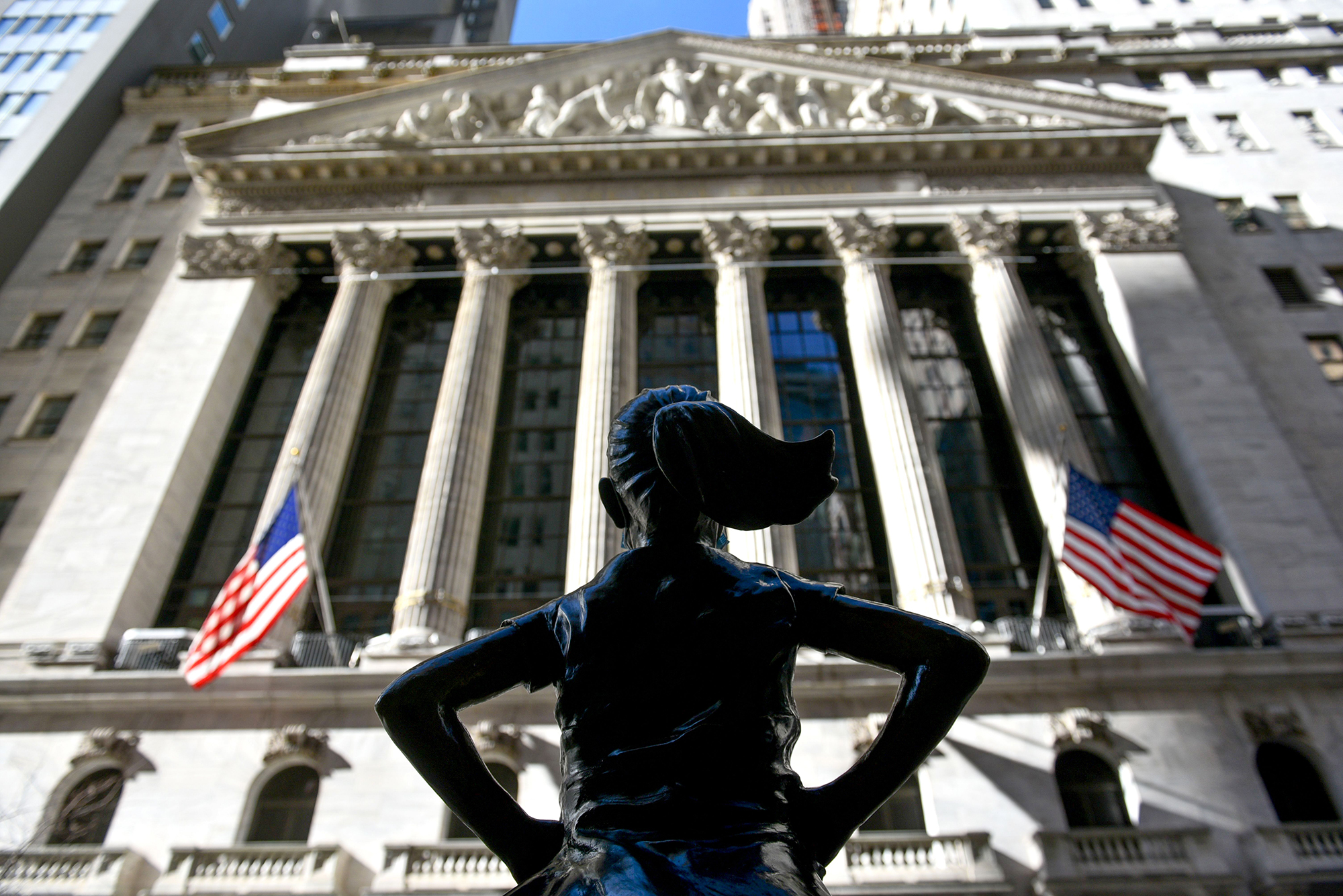 Stocks fall despite solid jobs report