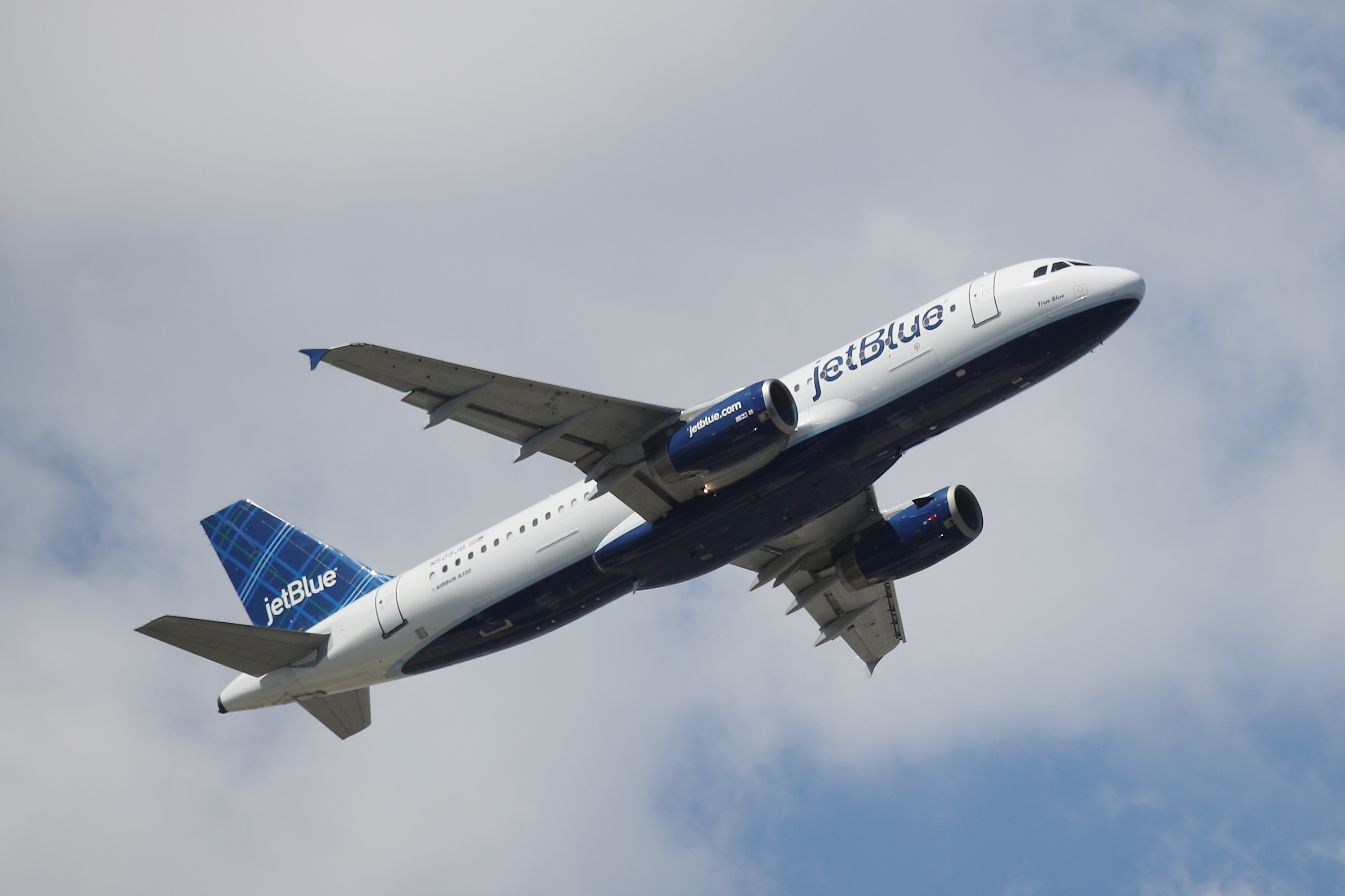 JetBlue to consolidate number of airports it serves