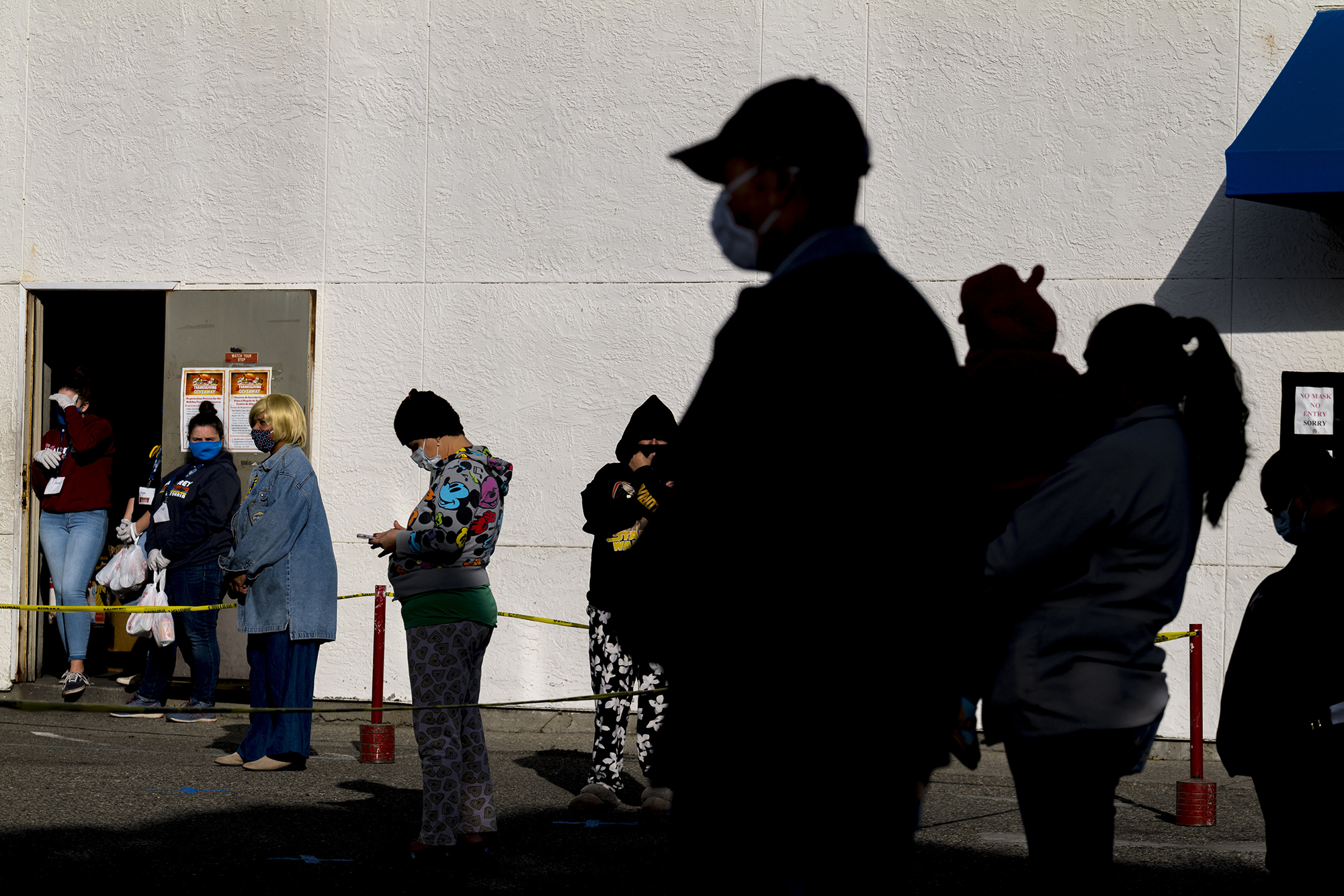 America's miserable winter could get worse for laid-off workers: Pandemic benefits are about to expire