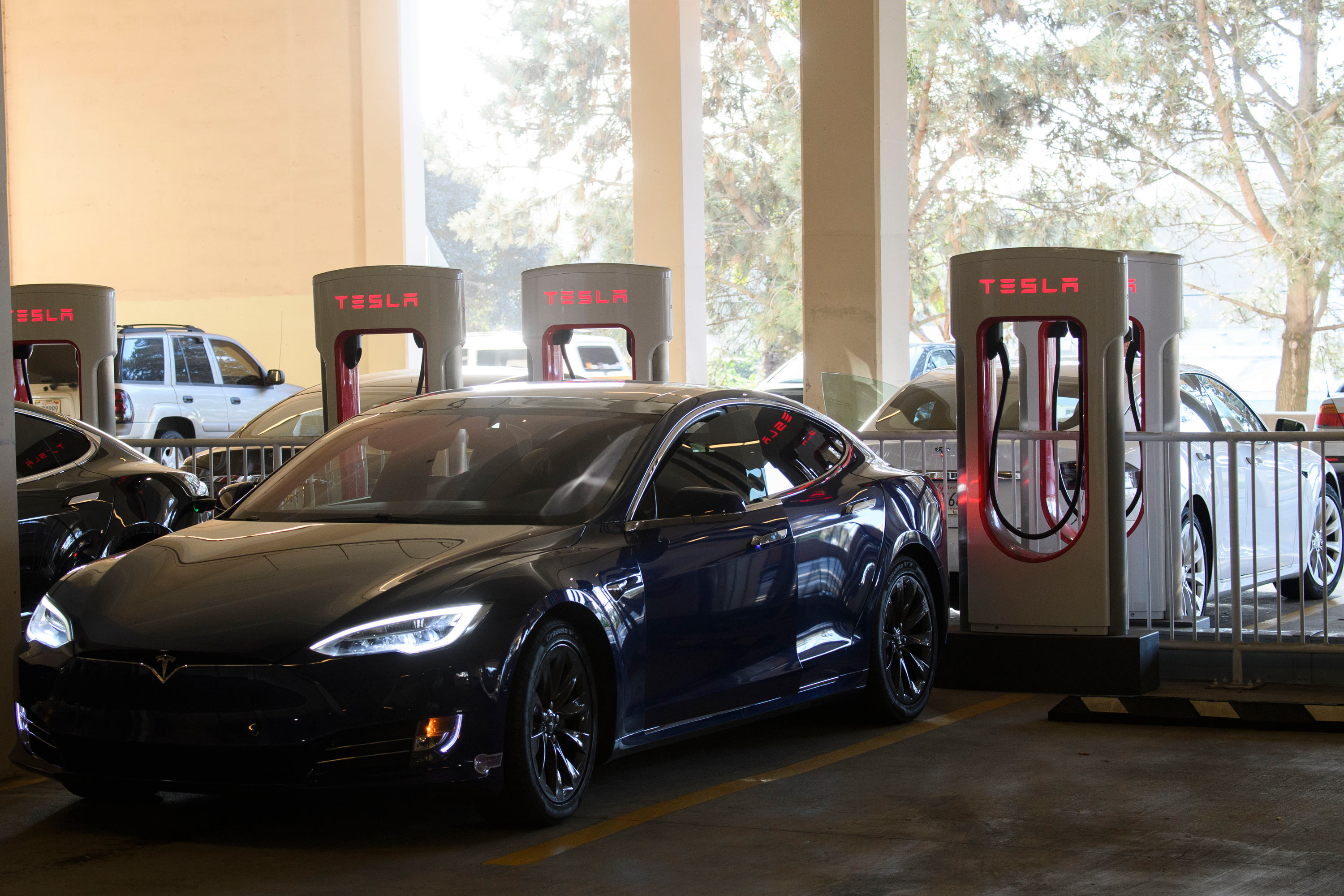 Tesla disappoints Wall Street despite strong profits