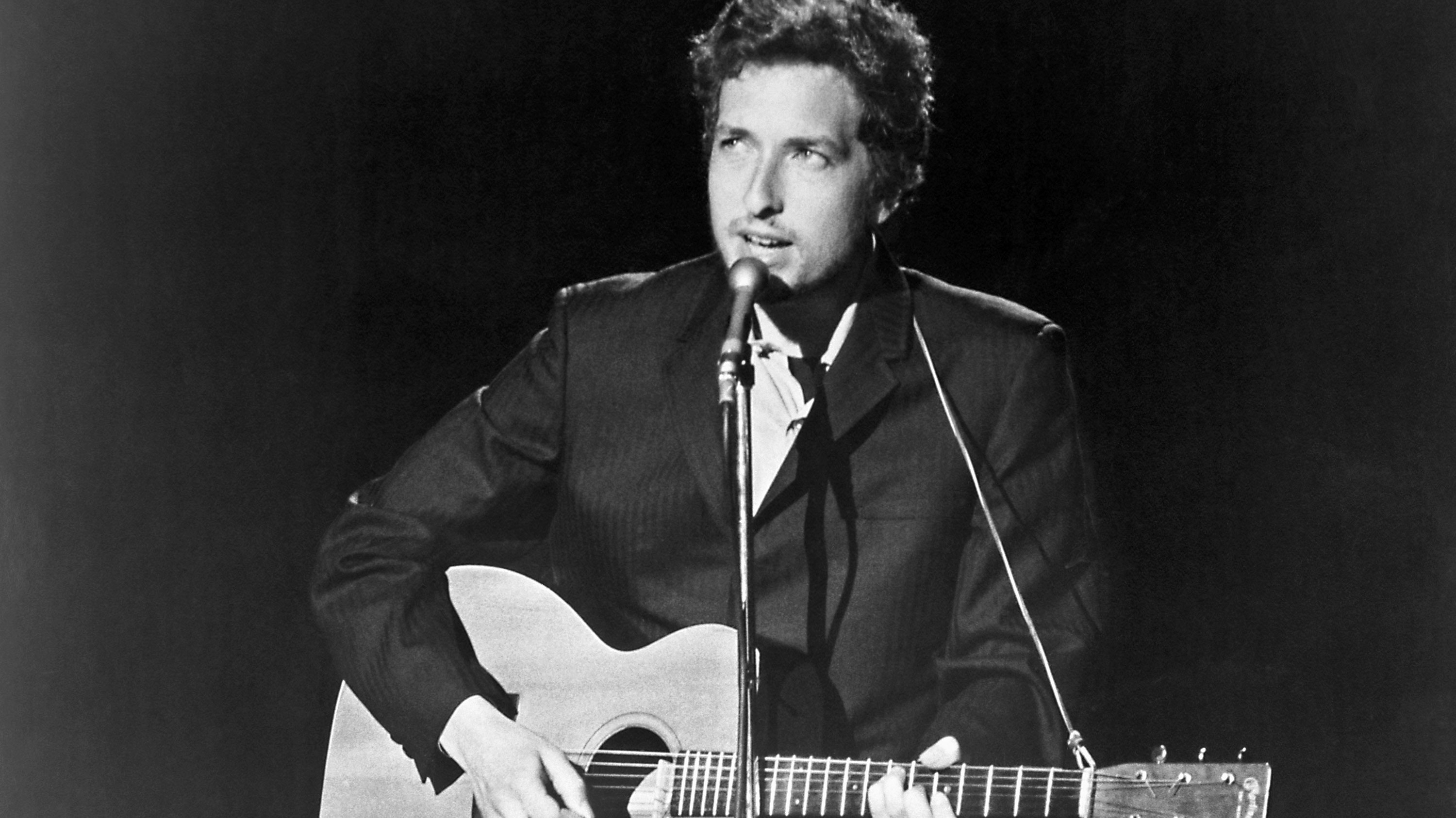 Bob Dylan wrote 'Lay Lady Lay' for Barbra Streisand, he revealed in a just-released 1971 interview
