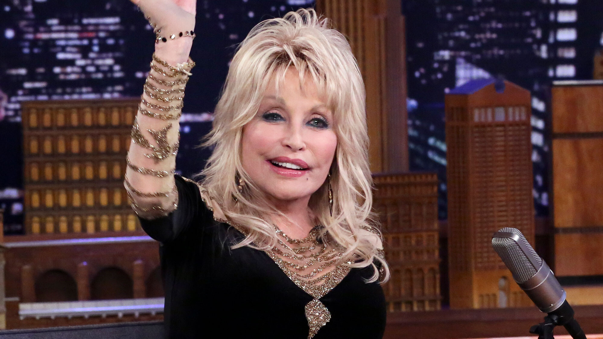 Cumulus | B98.5 | KURB-FM