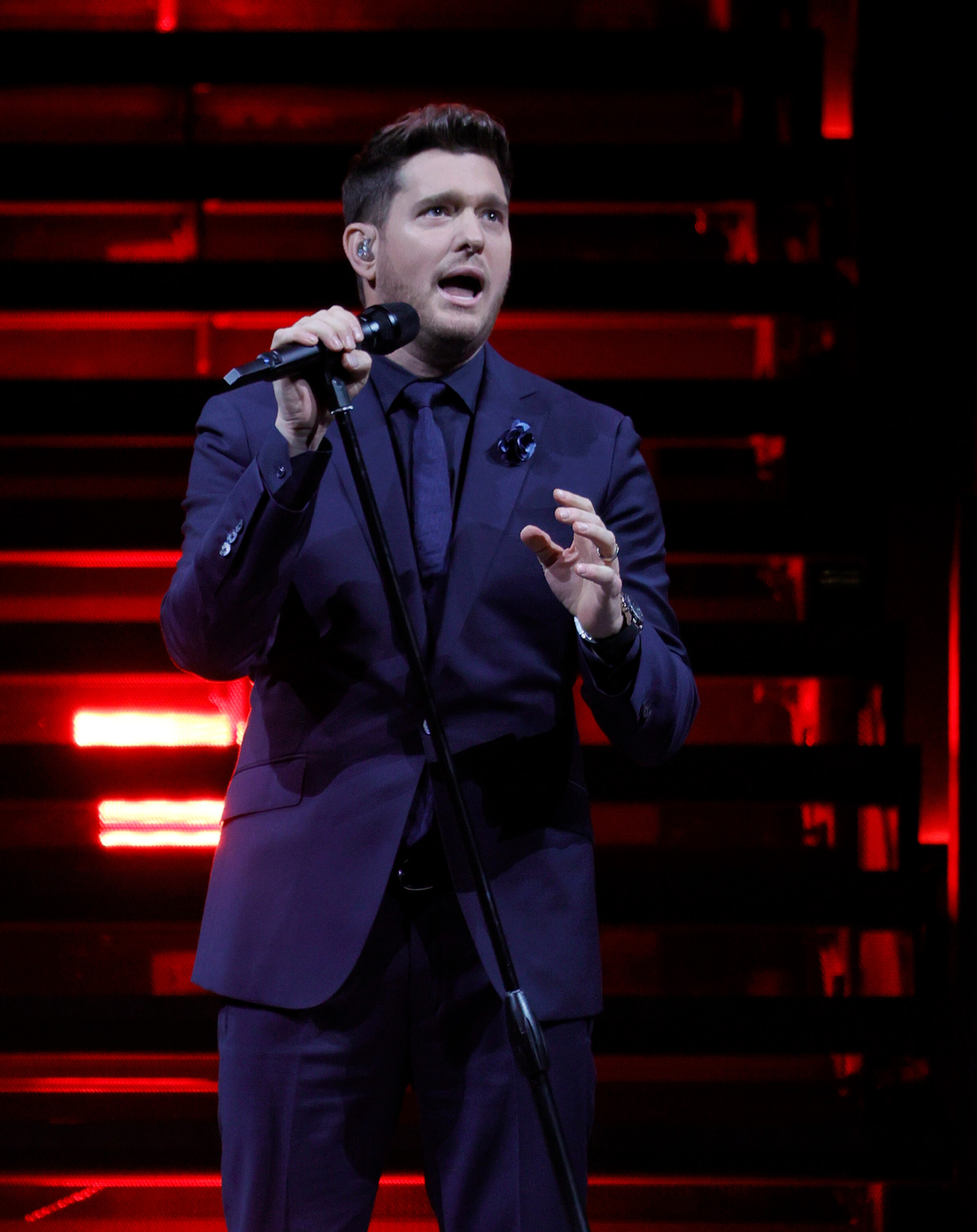 Michael Buble Nbc Christmas Special 2022 Michael Bublé Is Singing About Christmas Sweaters Now - Cnn