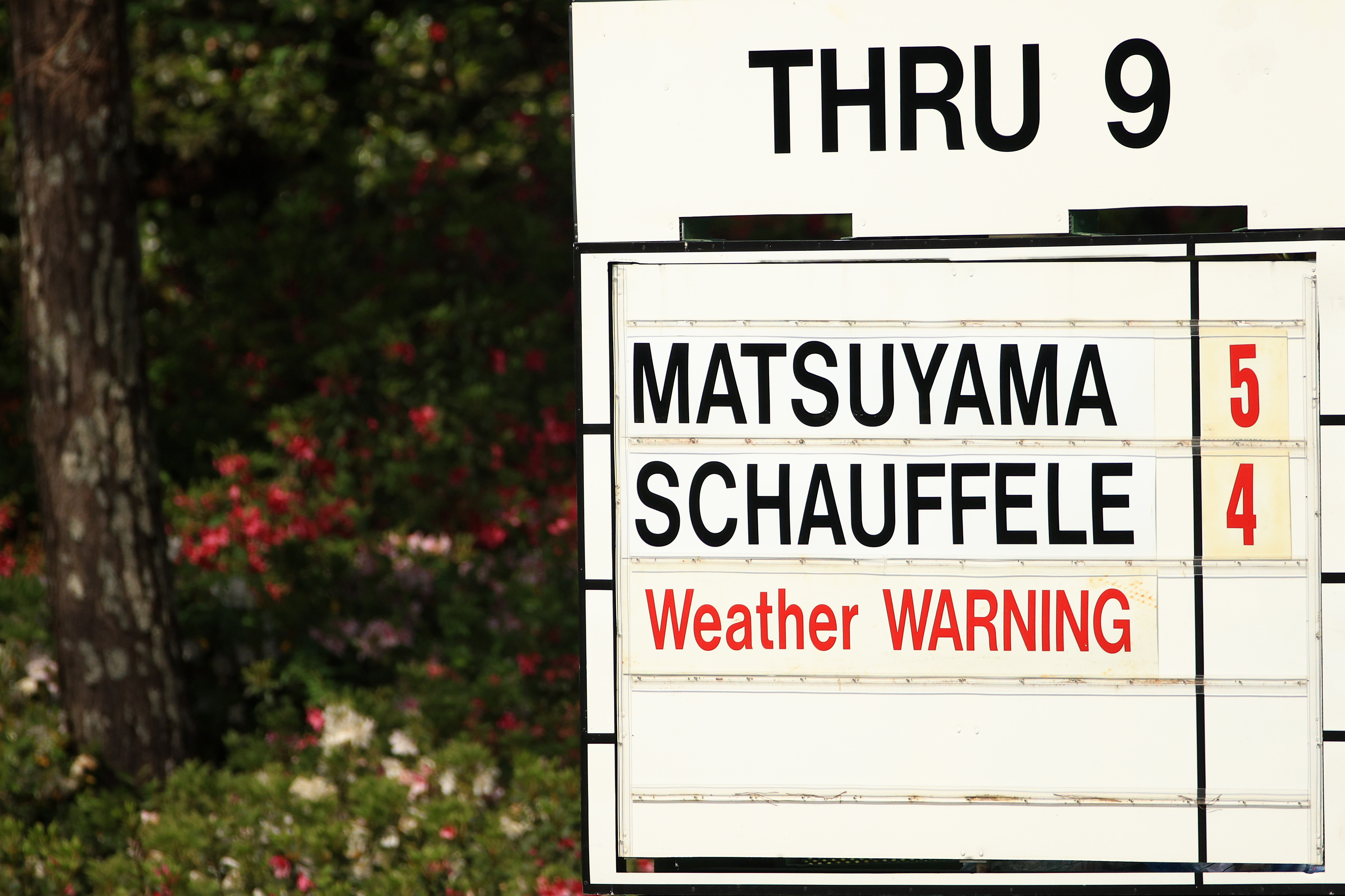 Play suspended on third day of Masters due to inclement weather