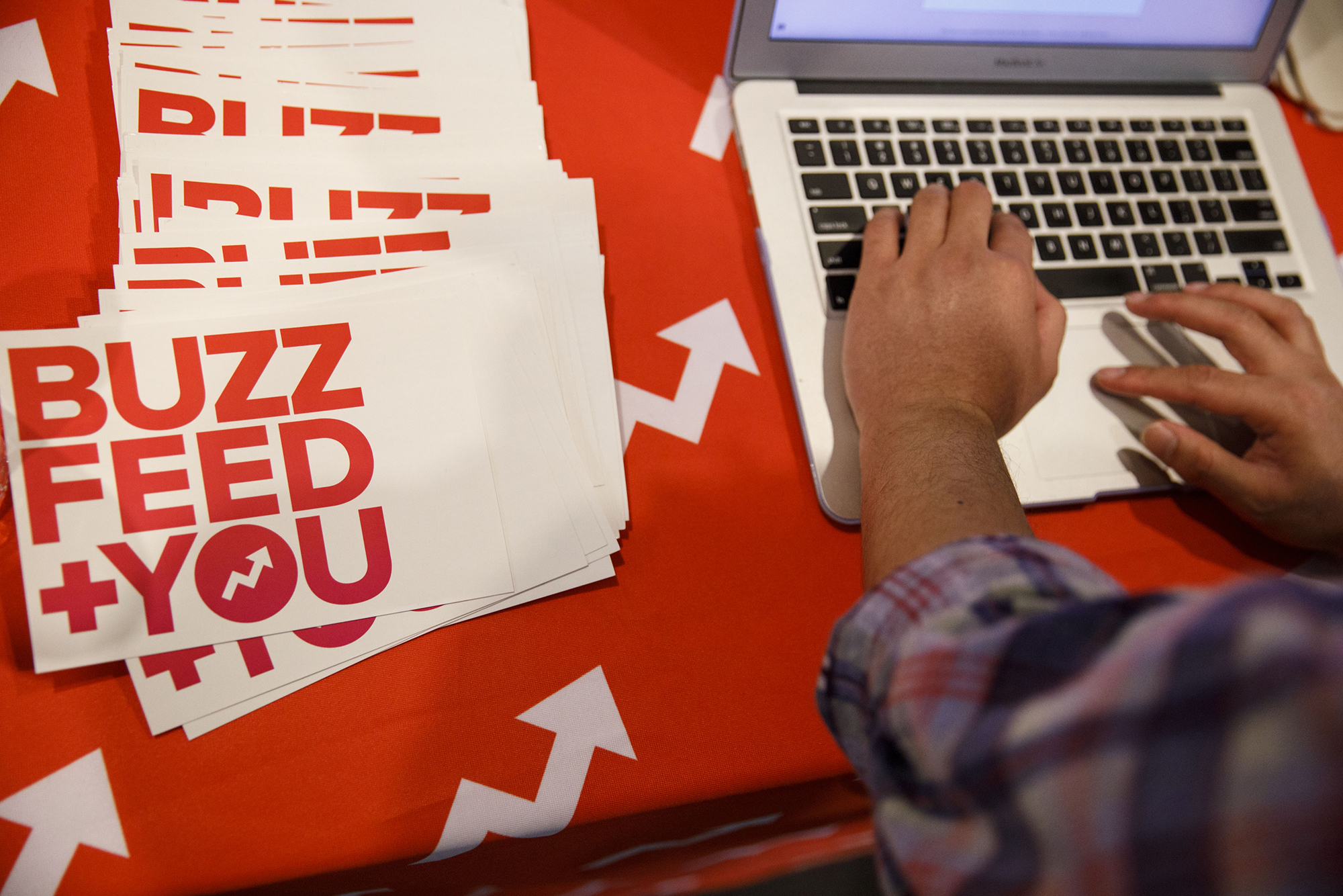 BuzzFeed announces plan to go public and acquire Complex Networks
