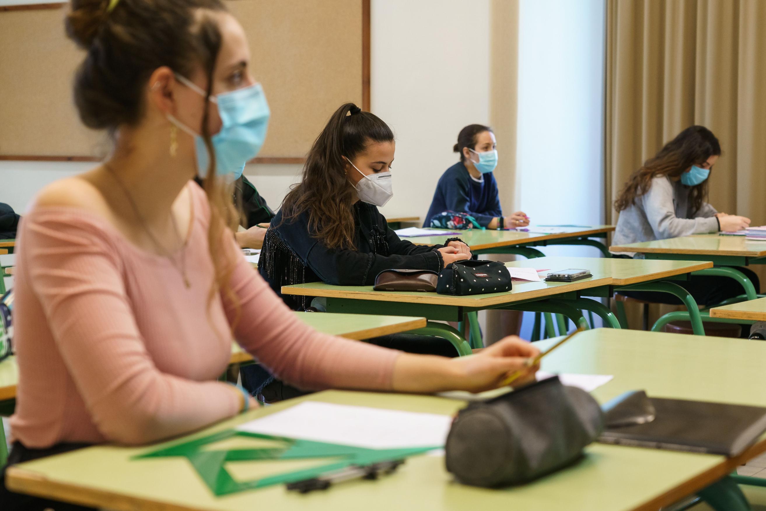In-person learning during the pandemic is possible with the right precautions, CDC researchers say