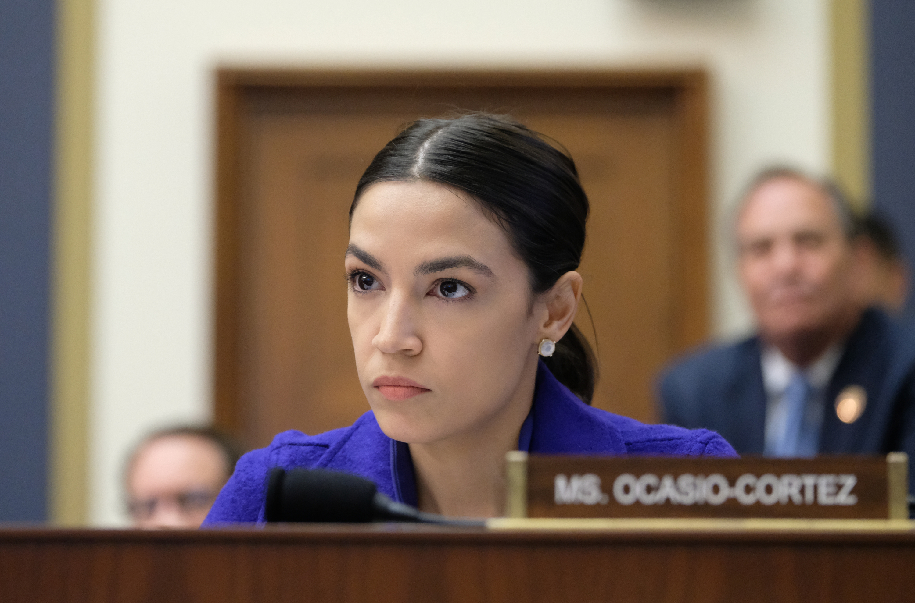 AOC says she is ‘inclined to say yes’ as to whether Justice Breyer should retire