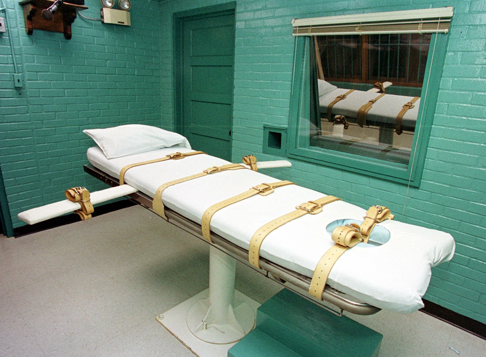 Justice Department rushing to expand execution methods like firing squads for federal death row inmates
