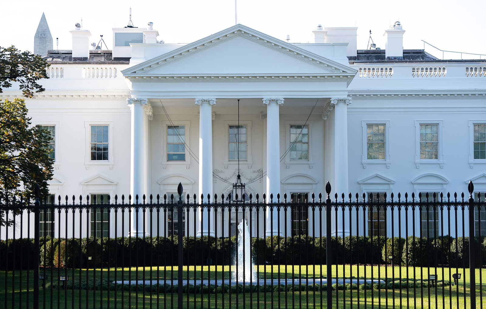 Trump signs executive order that critics warn politicizes federal career civil service