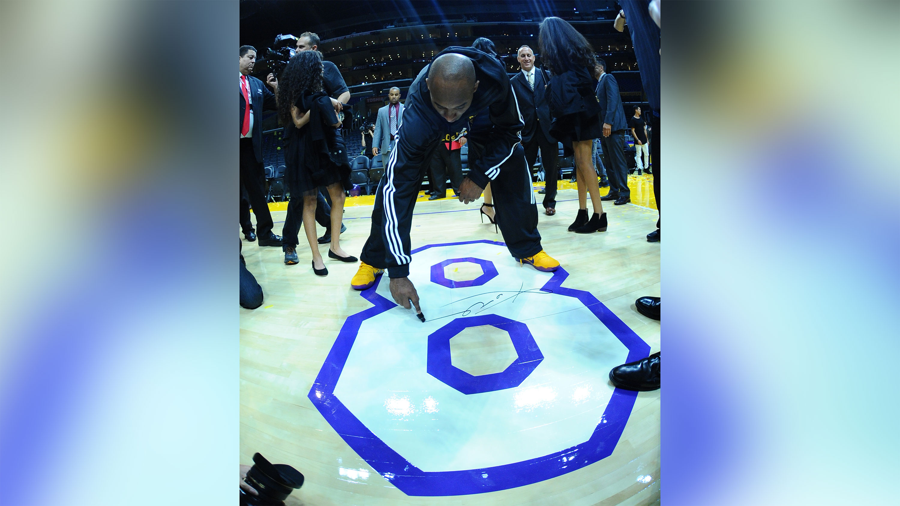 Hardwood floor from Kobe Bryant's final game expected to auction for more than $500,000