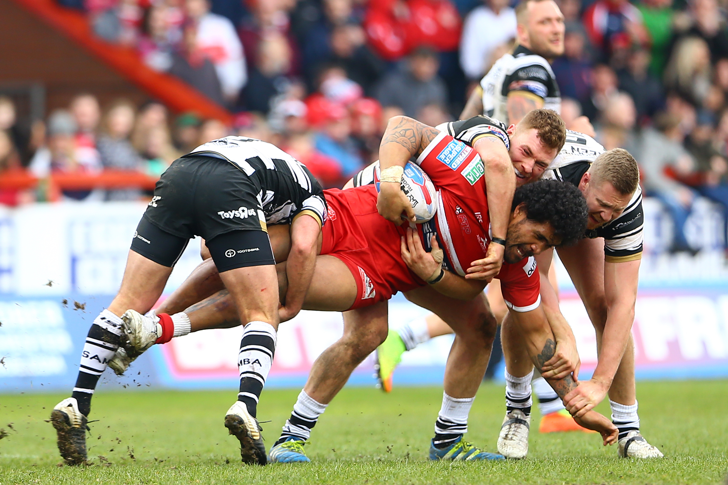 Rugby player with spinal injury told to leave hospital to make way for coronavirus patients