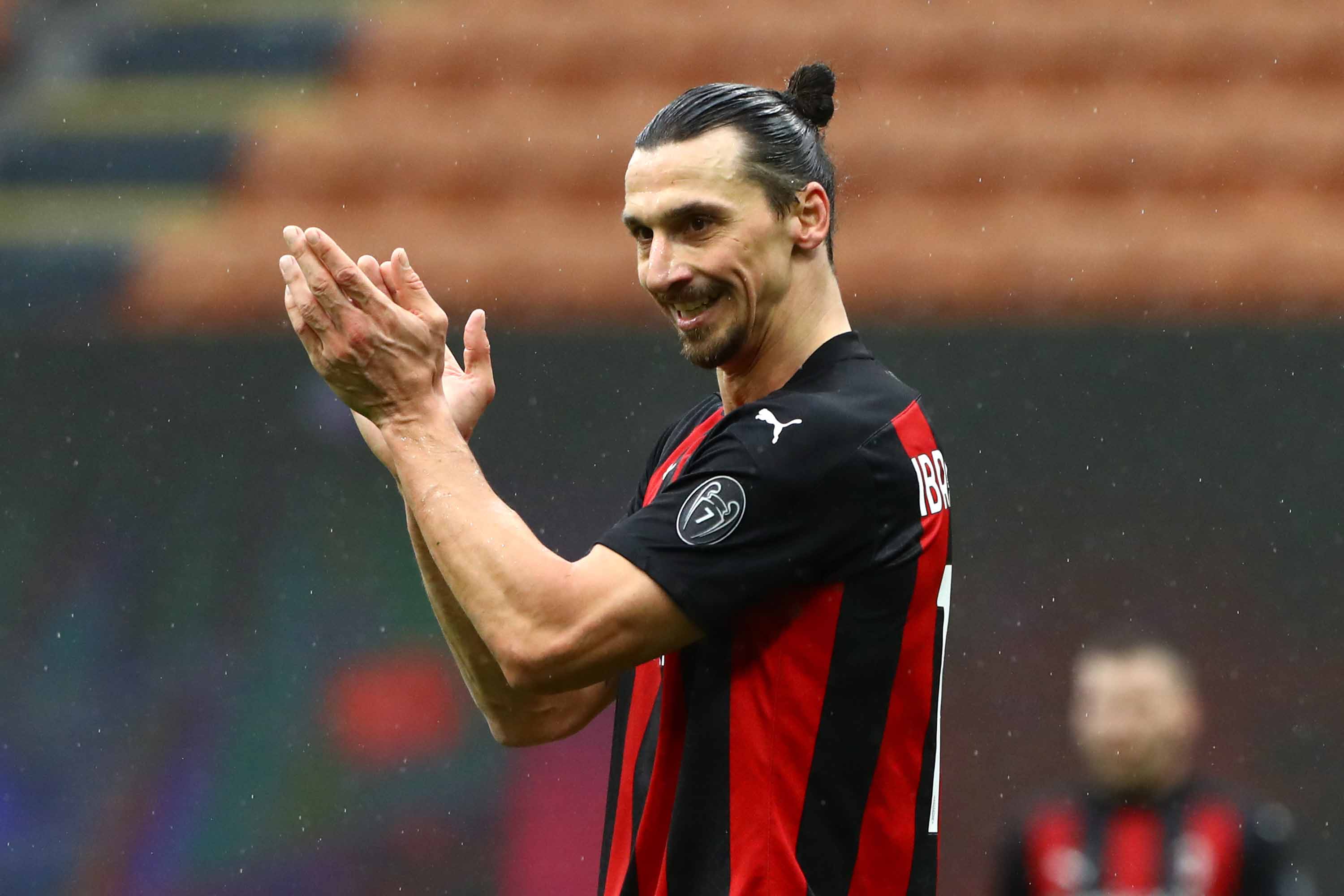Zlatan Ibrahimović's new AC Milan contract will allow him to join fabled club of Serie A's quadragenarians