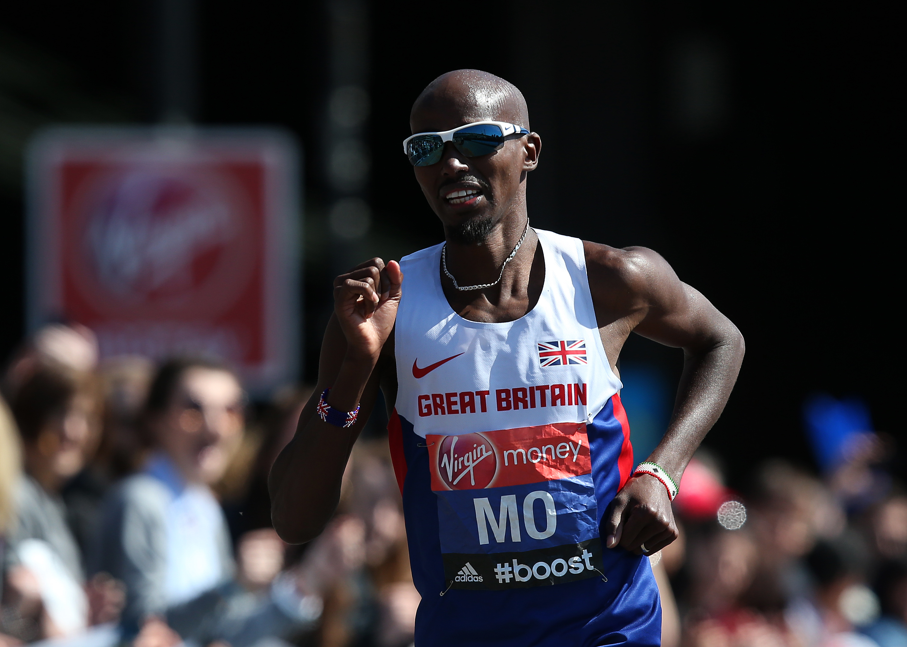 Mo Farah under fire over controversial London Marathon injections