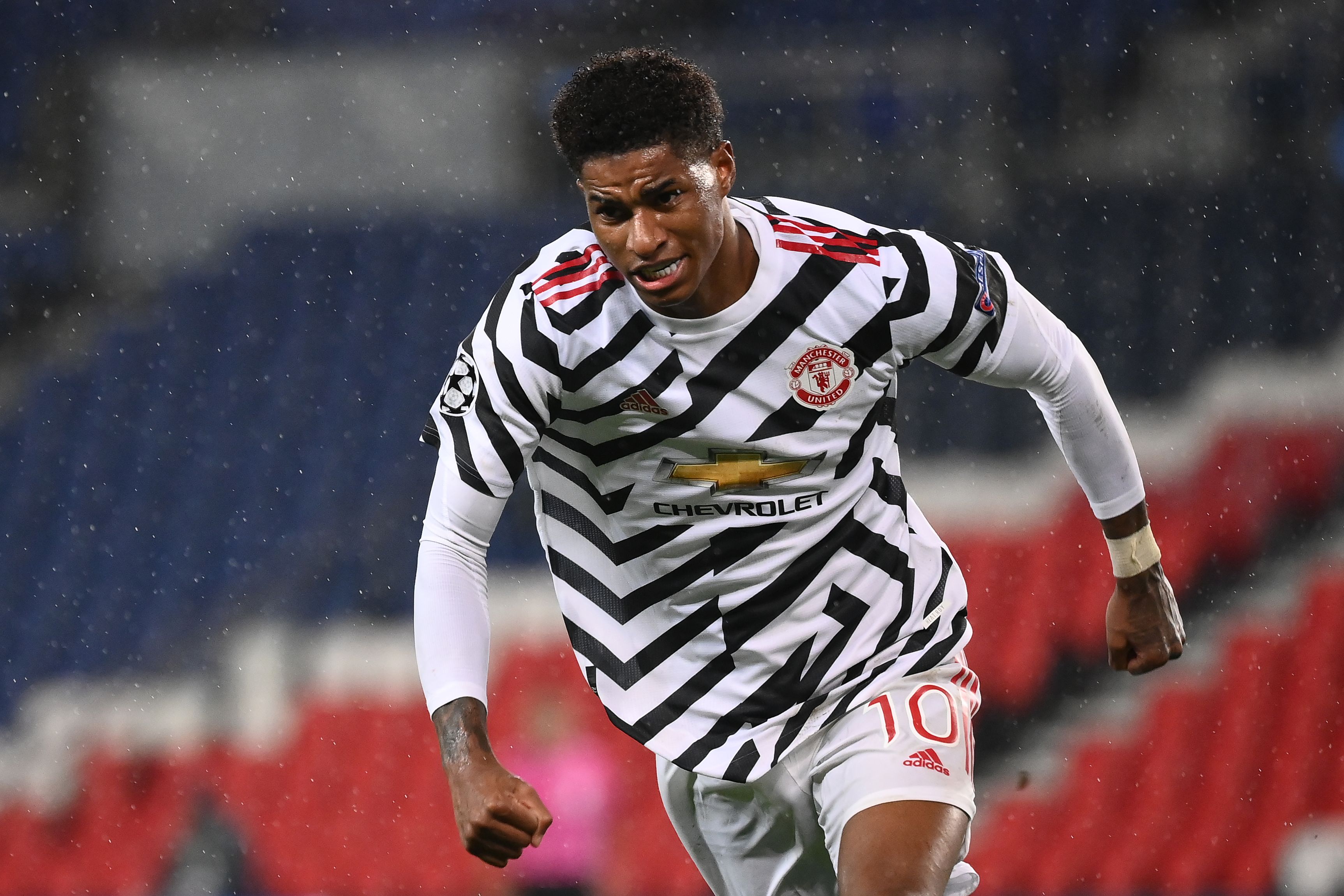 Marcus Rashford gives Paris Saint-Germain deja vu with another late winner