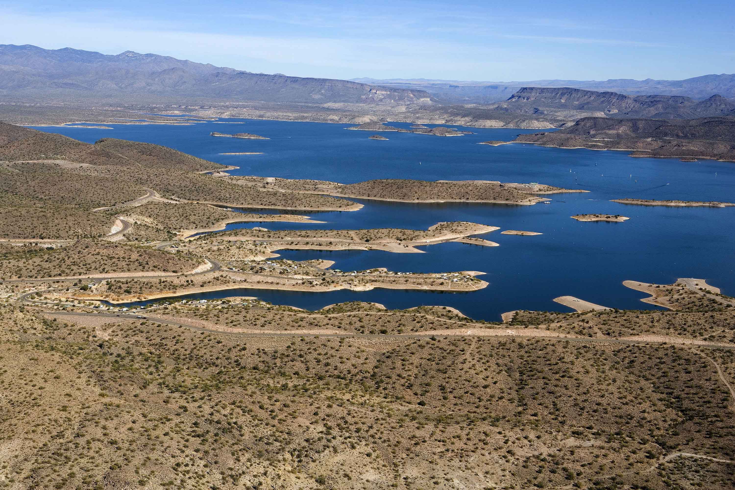 1 person is missing and 4 injured in a suspected electrocution incident at an Arizona marina
