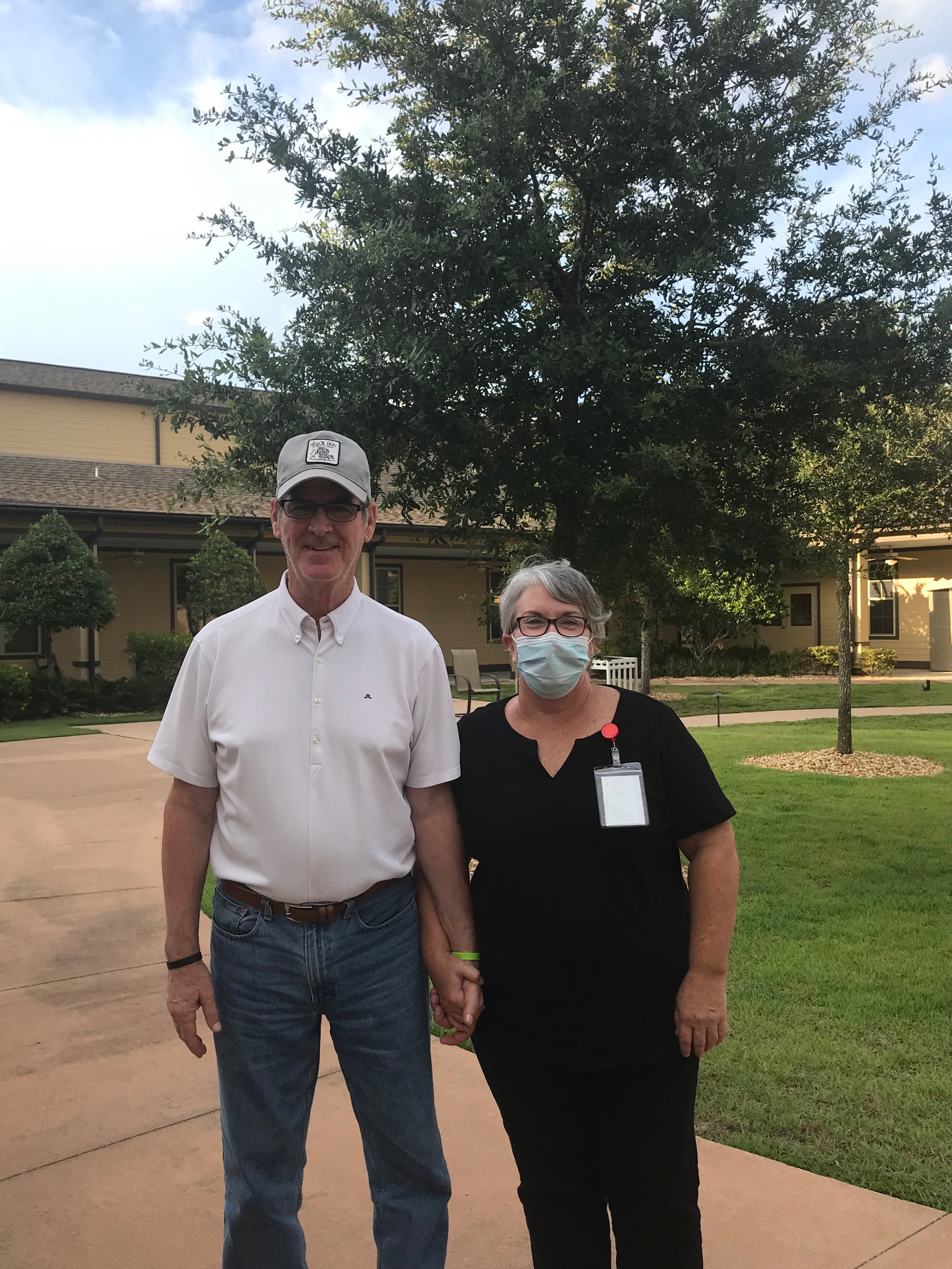 Florida woman took dishwashing job so she could visit husband with Alzheimer’s during pandemic