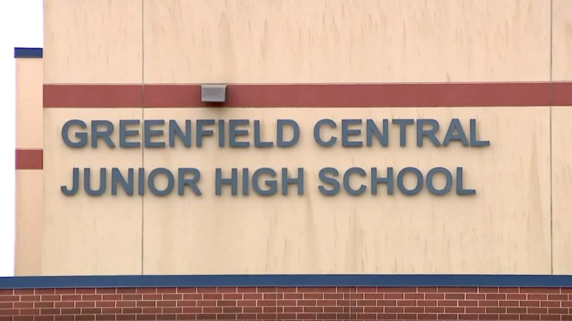 Students at Indiana school back on campus after classmate sent home with positive Covid-19 test