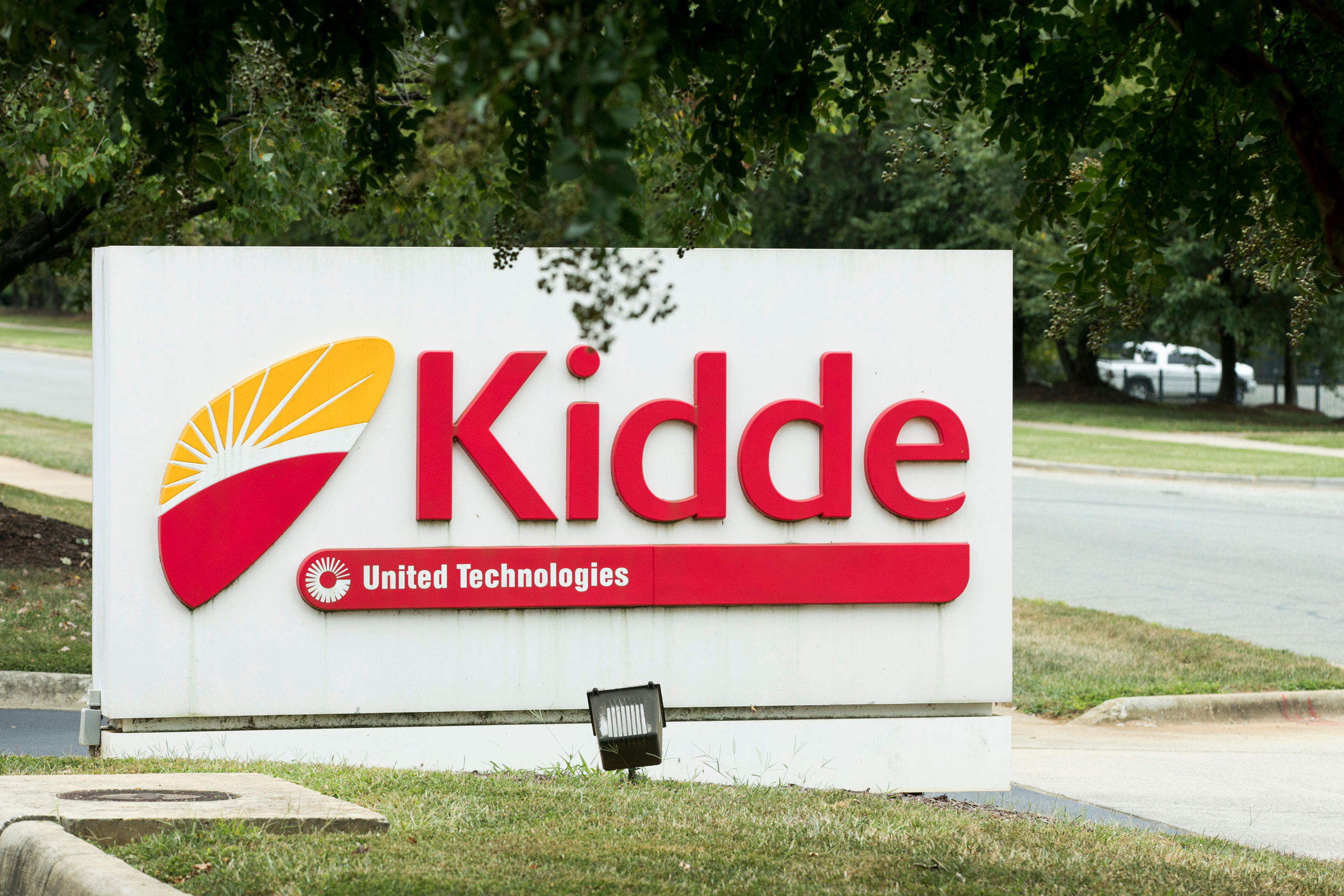 Kidde recalls more than 200,000 smoke alarms over failure to warn of fire