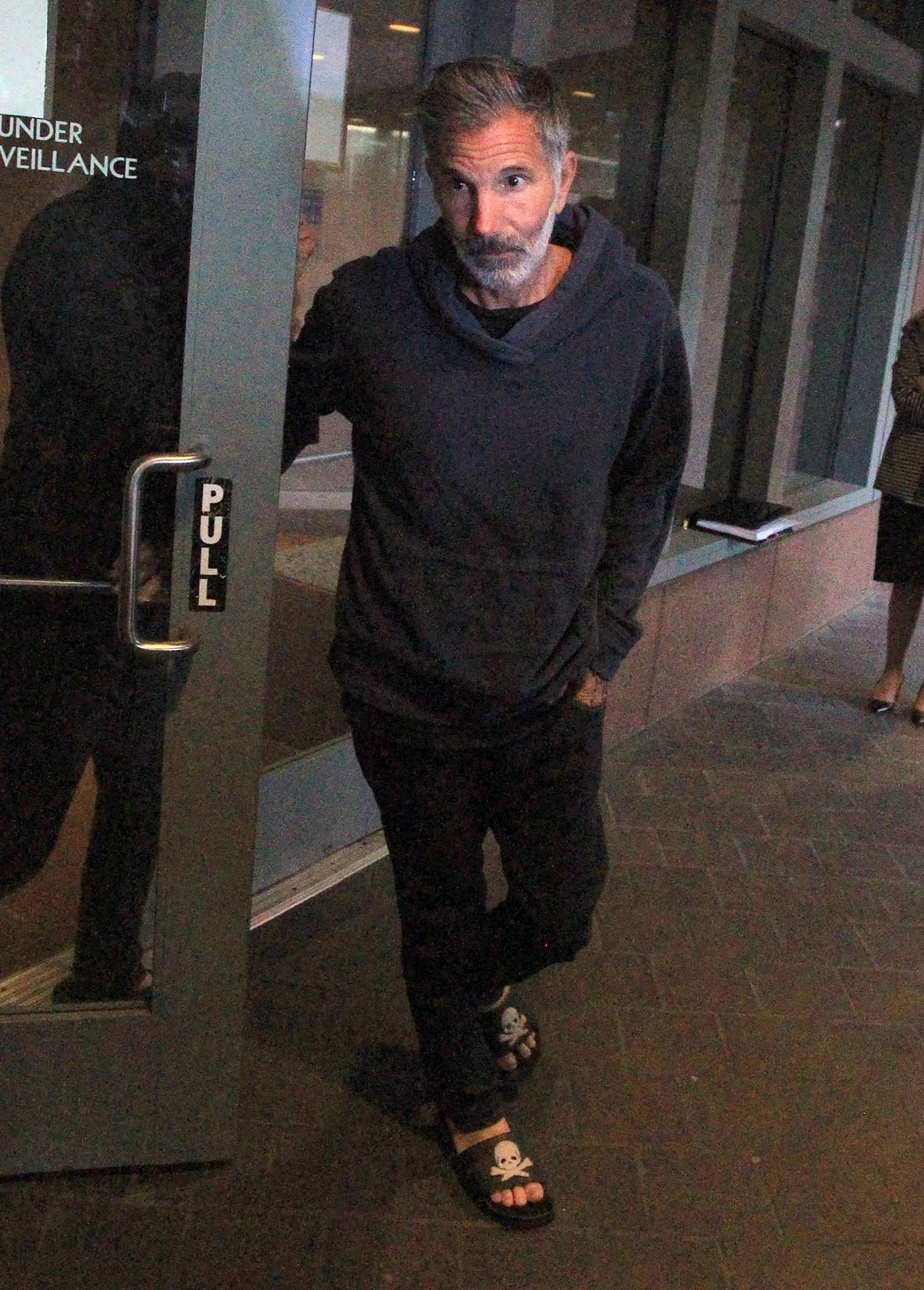 Lori Loughlin's husband Mossimo Giannulli asks for home confinement amid Covid concerns