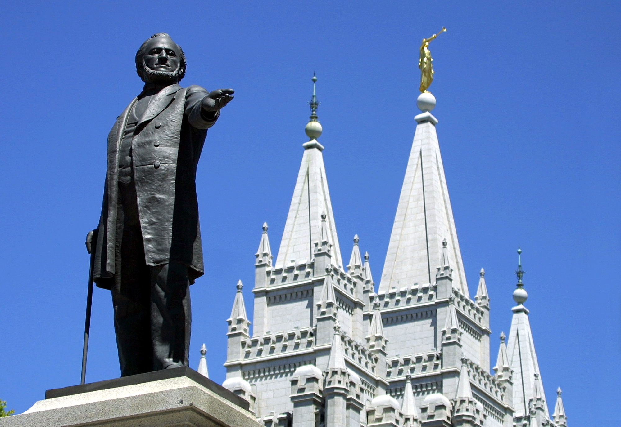 Mormon leaders ask church members to wear face masks in public to defend against coronavirus