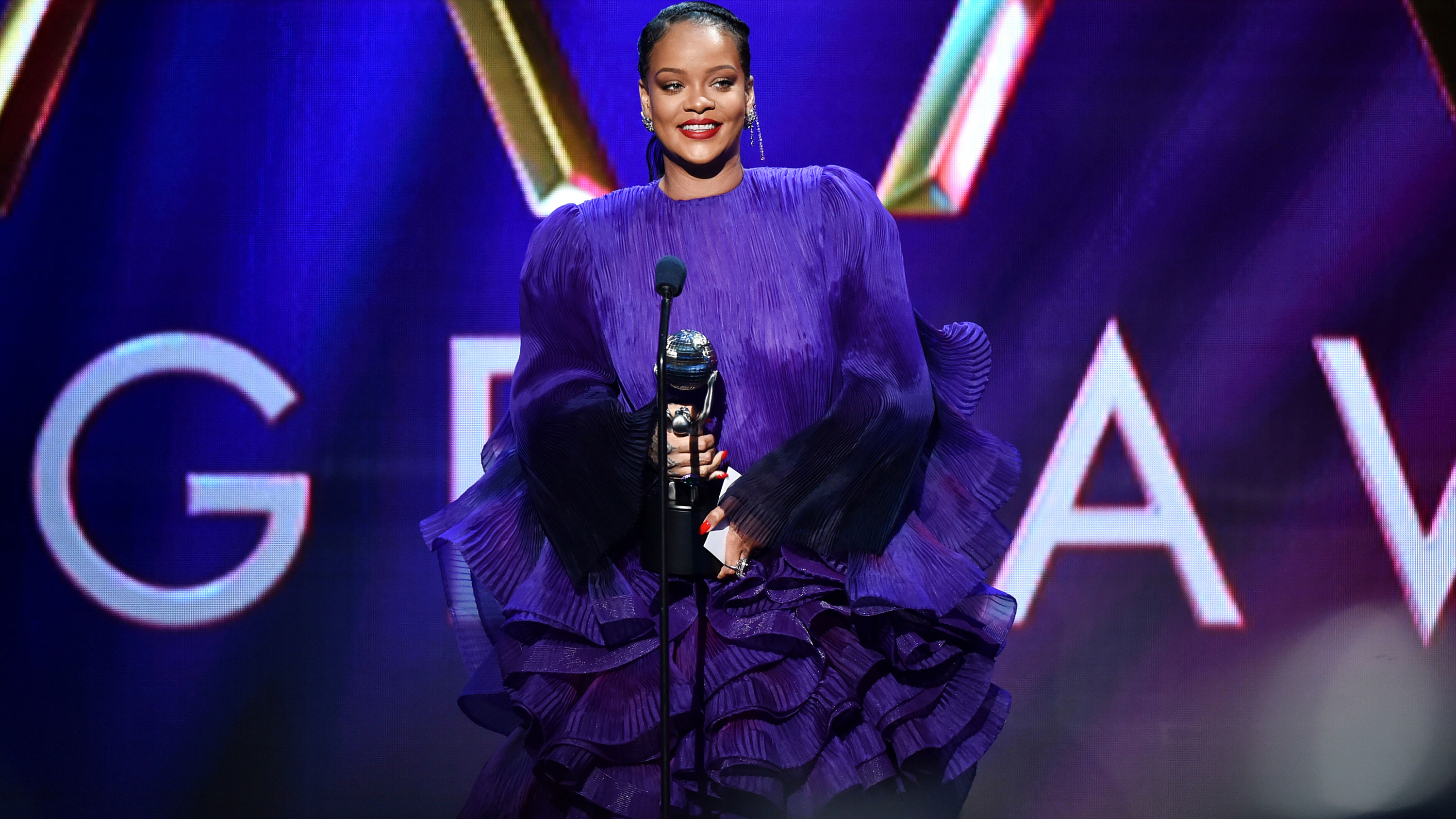 Rihanna calls on friends and allies to ‘pull up’ during powerful speech at 2020 NAACP Image Awards