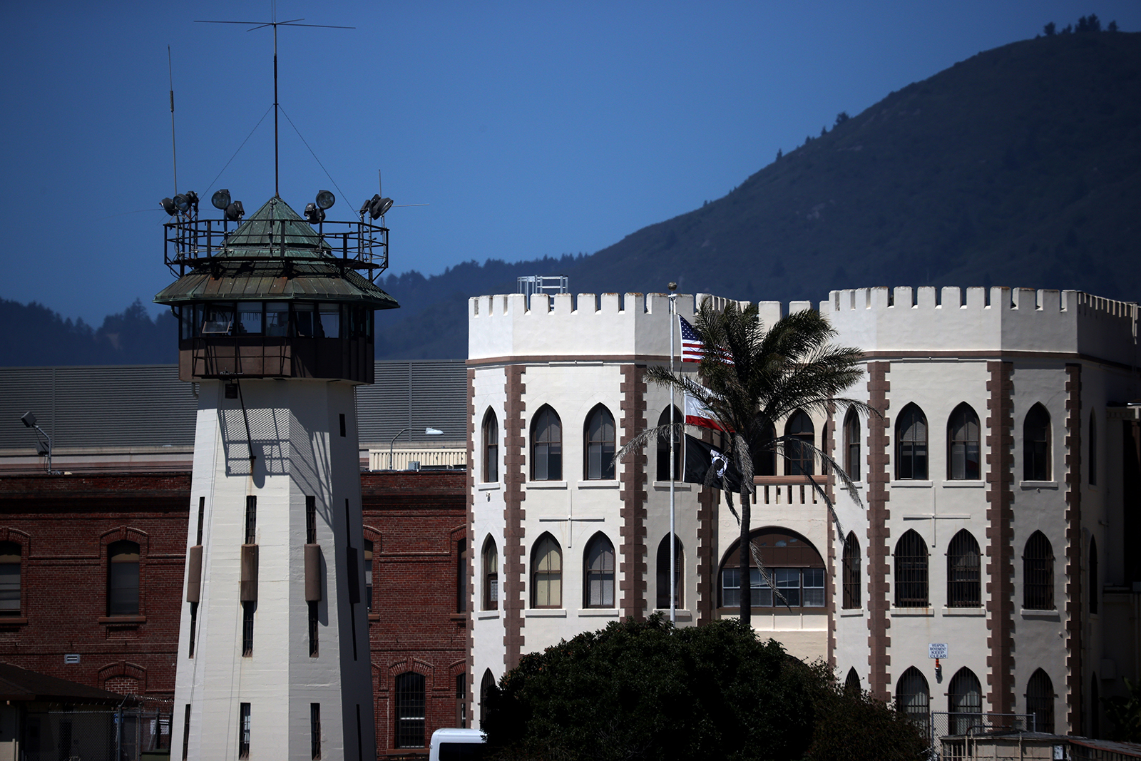 2 more death row inmates at San Quentin die from coronavirus complications