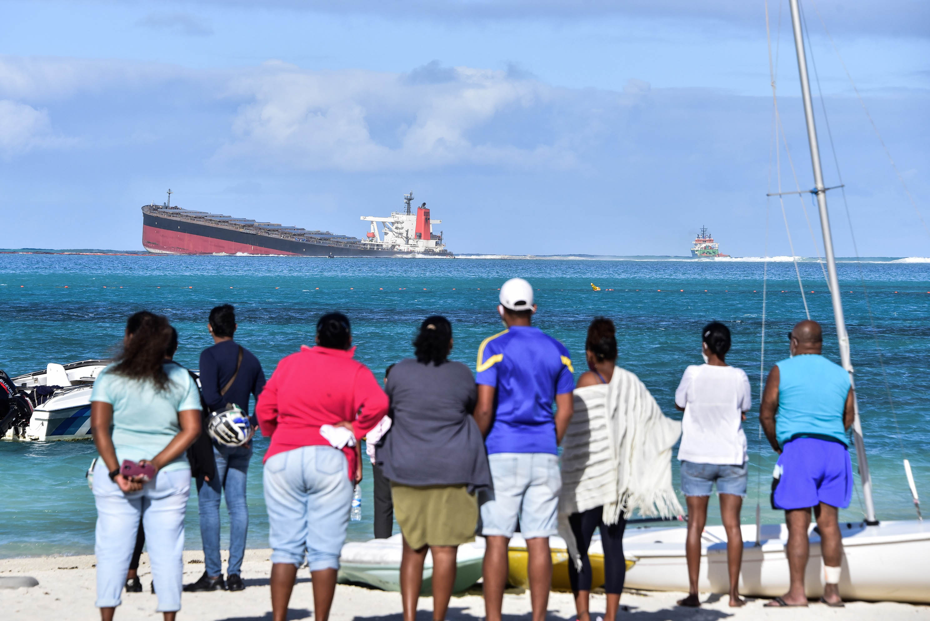 A stricken ship is leaking tonnes of fuel into the 'pristine lagoons' of the Indian Ocean