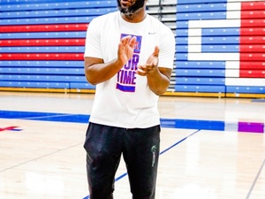 Daryl G. action photo