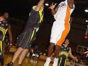 Berry R. action photo