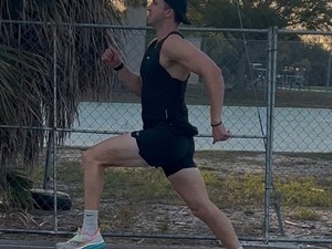 Mike Williams action photo