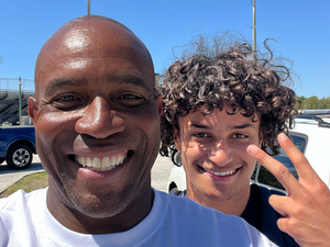 Mike Williams action photo