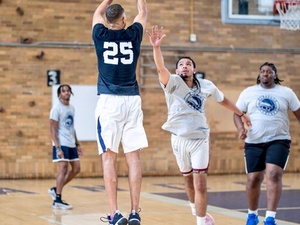 Peter Gonzalez action photo