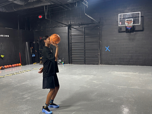 Alyssa Reaves action photo