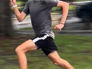 Mike Williams action photo