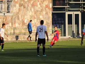 Garo B. action photo