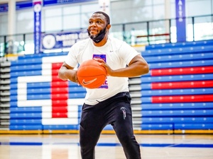 Daryl G. action photo