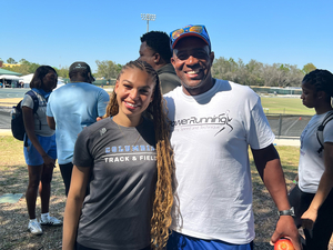 Mike Williams action photo