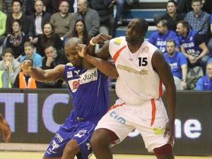 Hamidu R. action photo