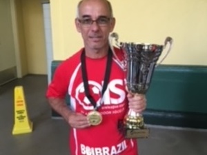 Arnaldo A. action photo