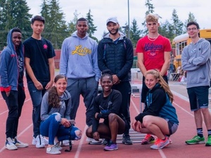 Robert Shelby action photo